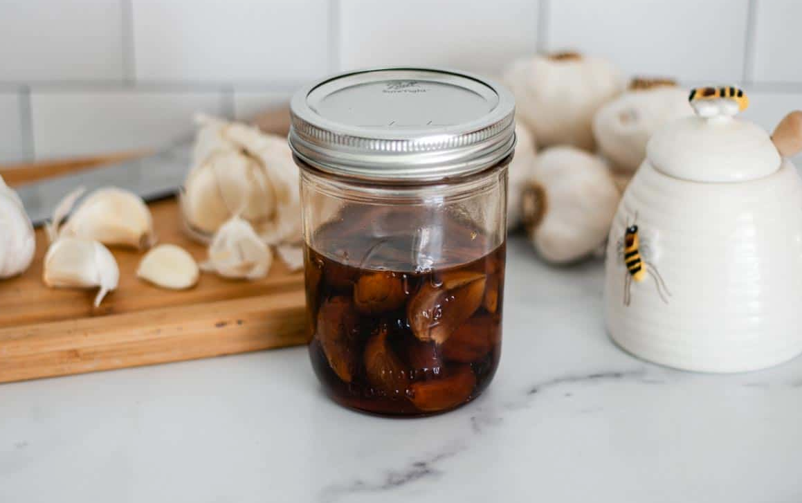 Направете природен антибиотик од само две состојки дома: Ве штити од болести и го чува вашето срце