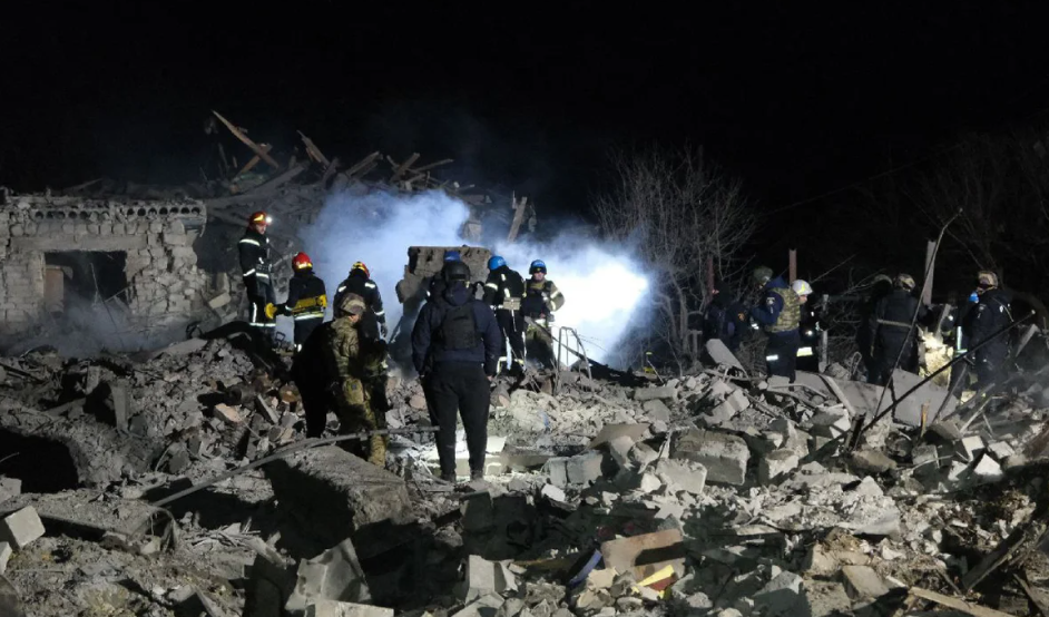 Започна примирјето на Путин, но и руските напади врз Украина