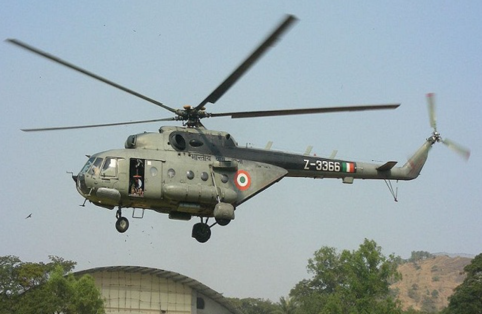 Шест загинати и еден повреден во пад на хеликоптер во Индија