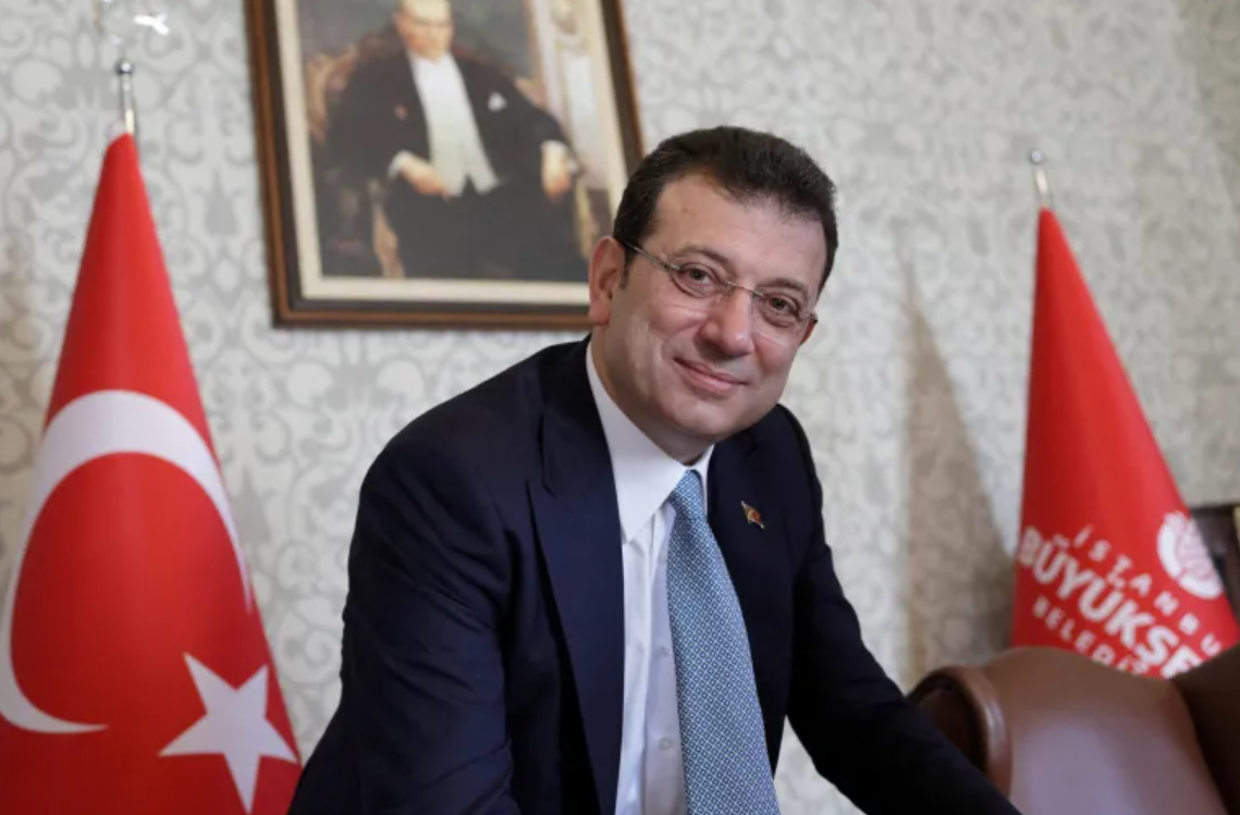 По наредба на Турција, блокиран профилот на Имамоглу на социјалната мрежа “Х”