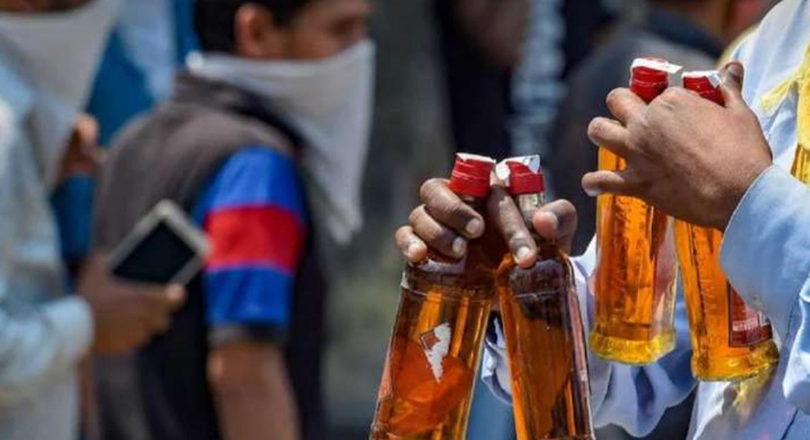 Трагедија во Индија: Најмалку 14 лица починаа по консумирање отровен пијалок