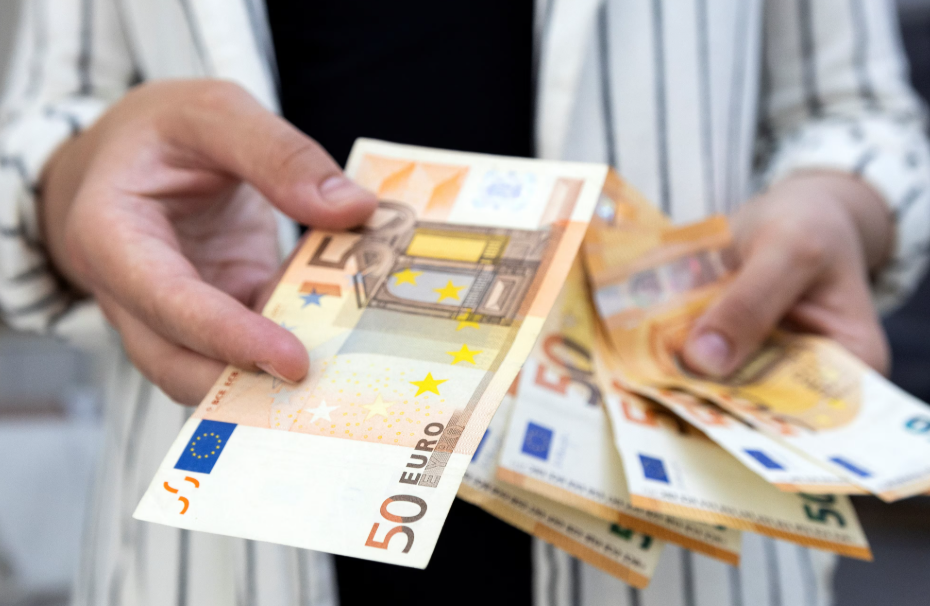 Претседателката на бугарскиот парламент го отфрли предлогот за референдум за воведување на еврото