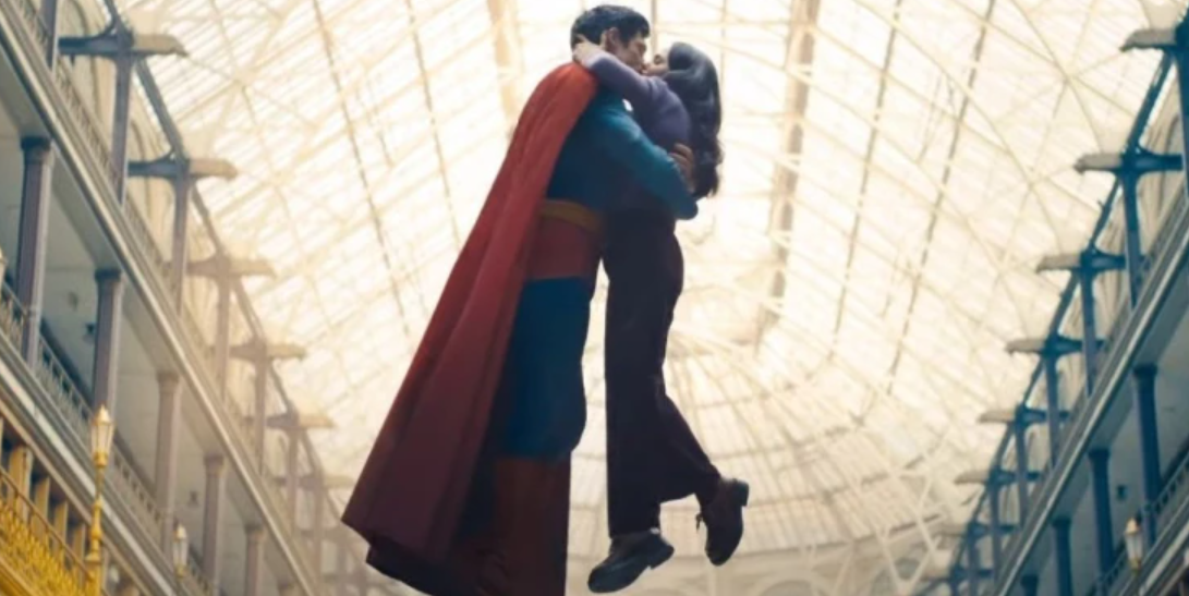 Пристигна трејлерот за новиот “Супермен”