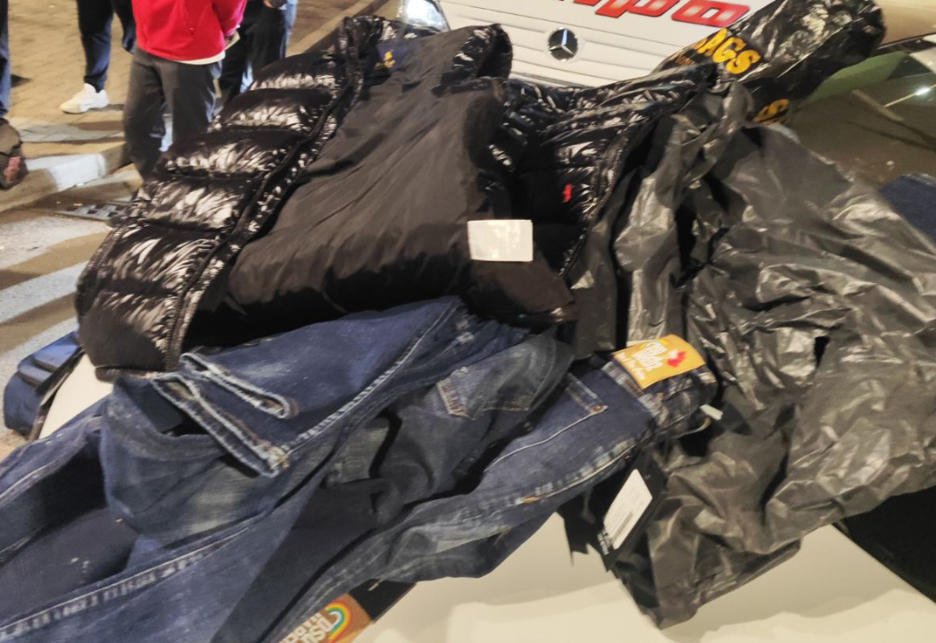 Приведен Косовец кај Куманово, пренесувал облека од познати марки без документација