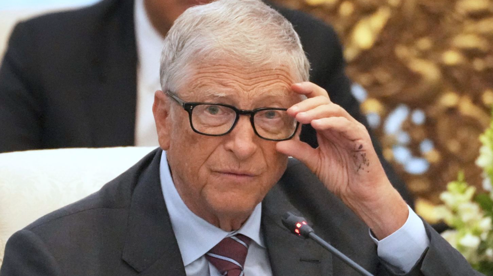 Бил Гејтс: Само три професии ќе ја преживеат моќта на вештачката интелигенција