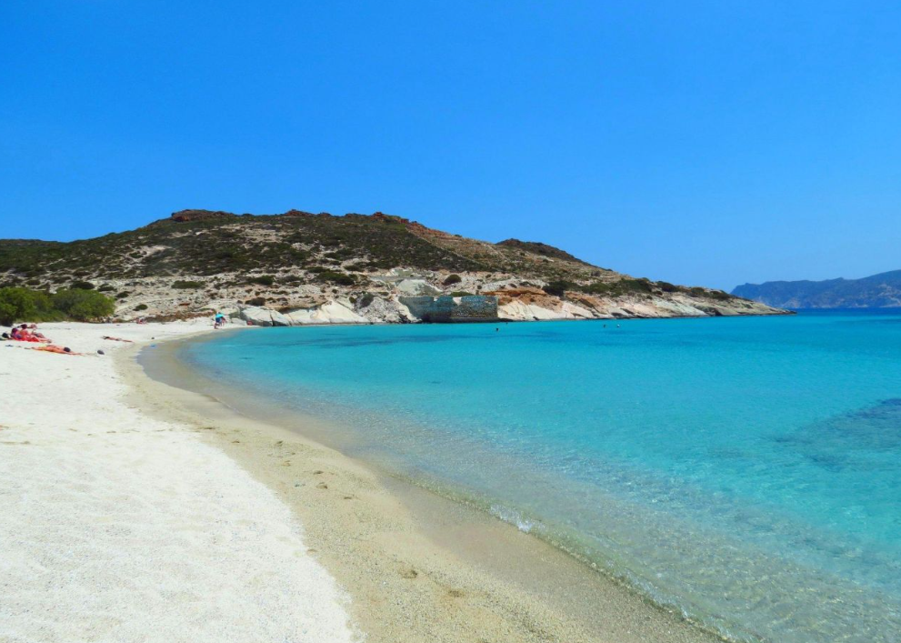 Најчистата вода во светот: Скриената грчка плажа Праса го освои светот