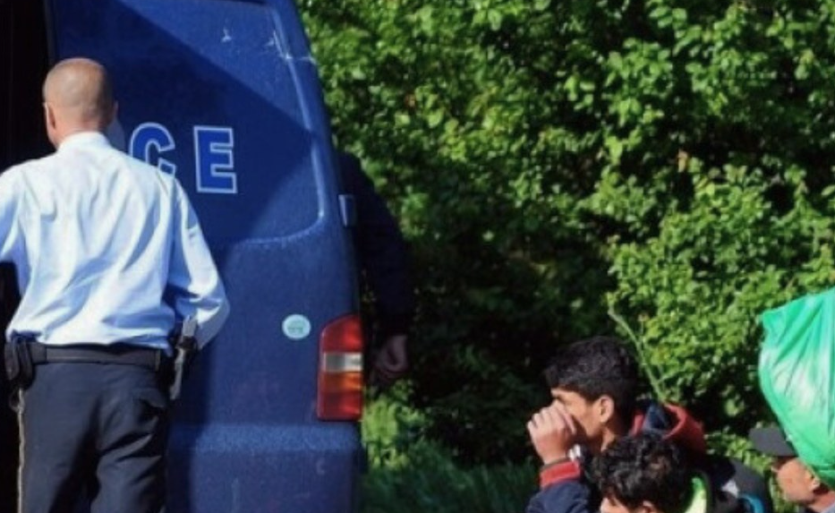 Лишено од слобода едно лице од Неготино поради сомнение за „криумчарење мигранти“