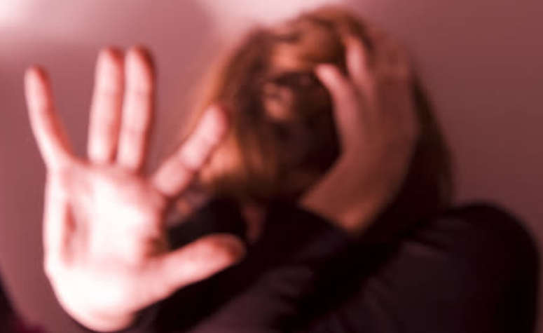 Ученици нападнале вработена во средно училиште во Центар