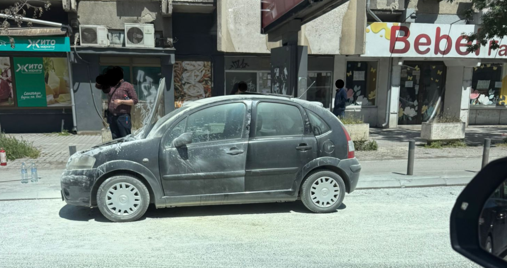 [ФОТО] Се запали возило кај Билна аптека