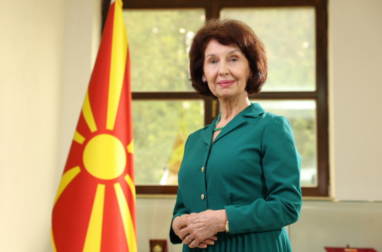 Честитка од претседателката Сиљановска-Давкова по повод 23 Мај – Националниот ден на Власите