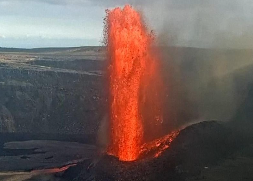 Повторна ерупција на вулканот Килауеа: Лава се издигнува до 305 метри височина