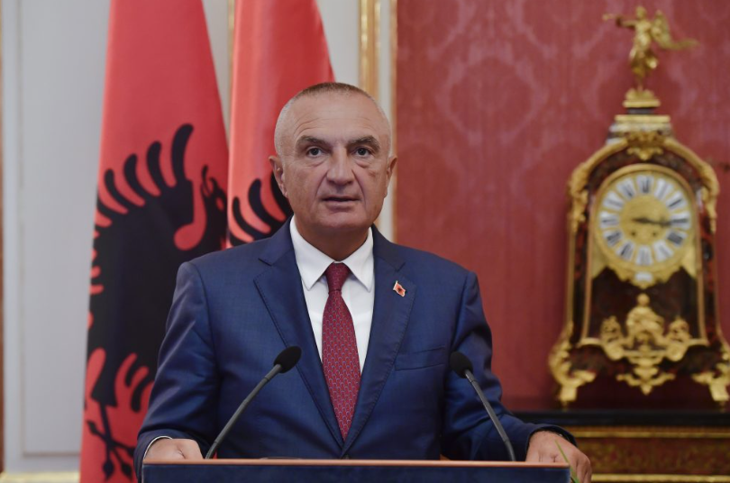 Поранешниот претседател на Албанија Илир Мета обвинет за корупција и перење пари