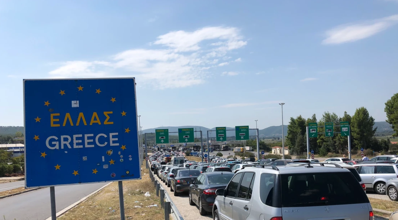 Внимавајте доколку одите на одмор во Грција: Нови казни за возачите и до 2.000 евра – внимавајте на неколку работи!