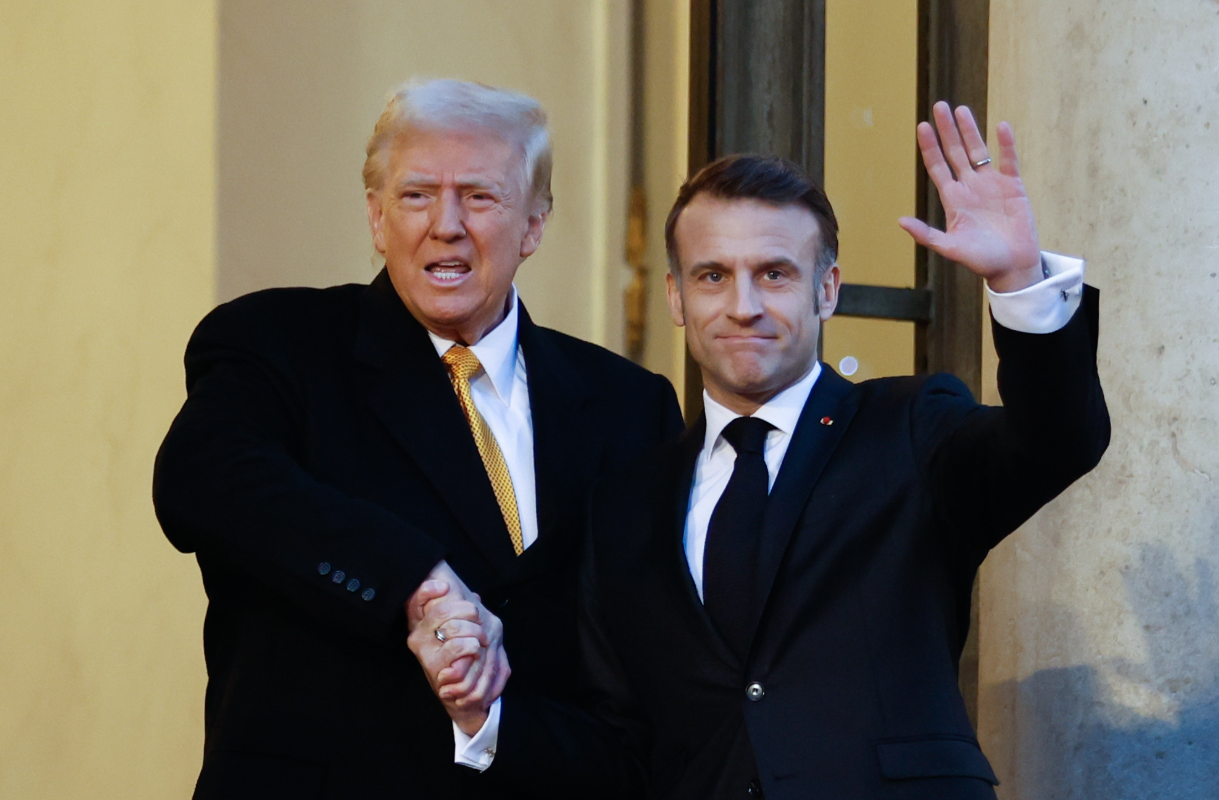 Трамп му даде брачен совет на Макрон по инцидентот со неговата сопруга