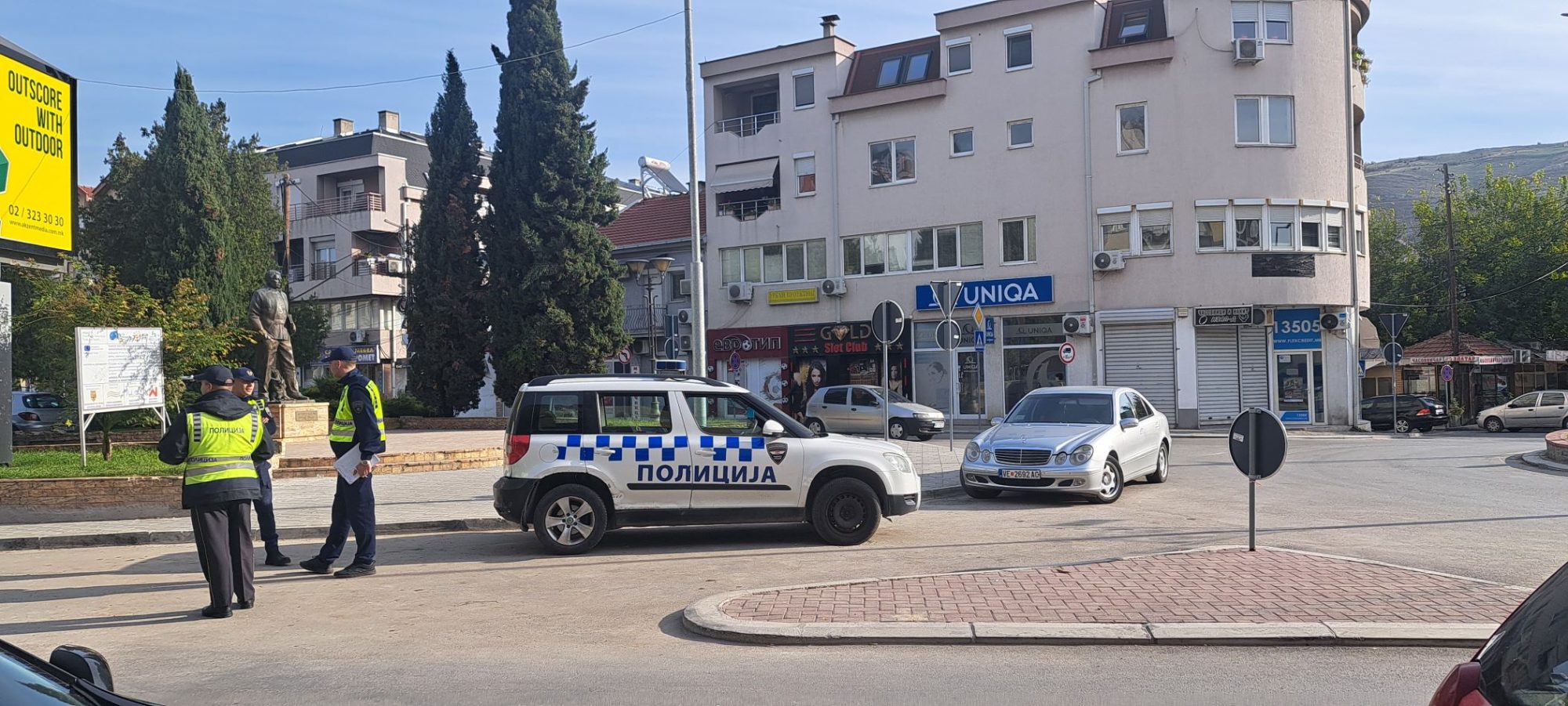 ОДАТ ДА ТРЧААТ ВО ГРАДСКИОТ ПАРК ВО ВЕЛЕС, А КОЛИТЕ ГИ ОСТАВААТ НА ТРЕВНИЦИТЕ