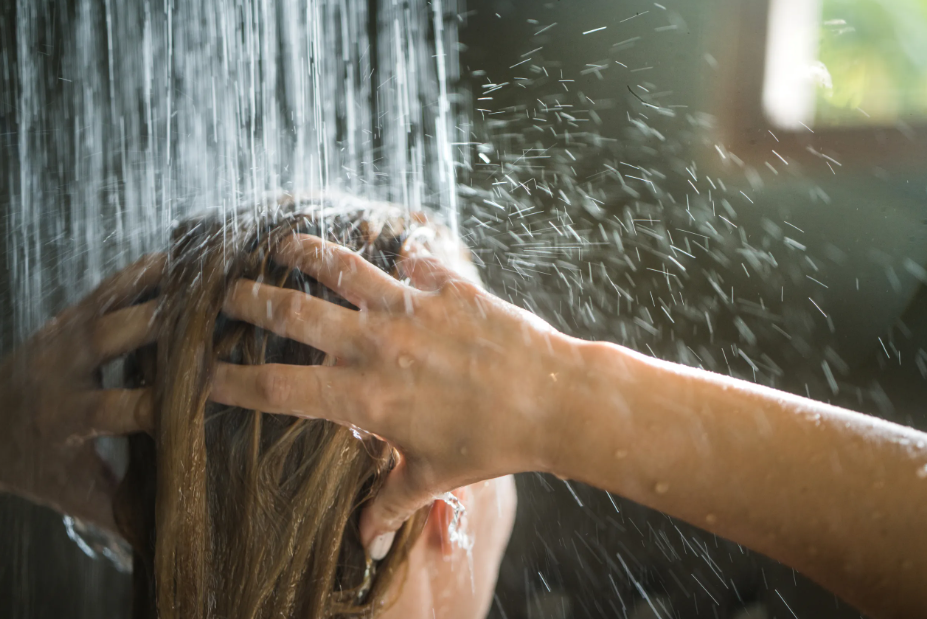 Неколку причини зошто почесто треба да се туширате со ладна вода – телото ќе ви биде благодарно