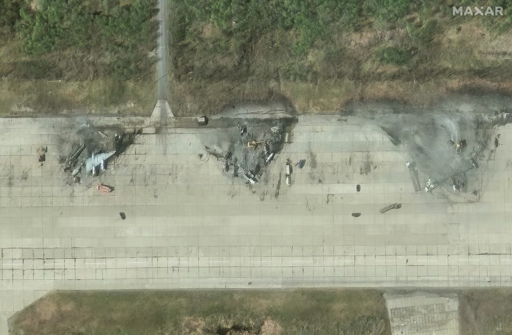 Москва: Украинските напади оштетија, но не уништија руски воени авиони