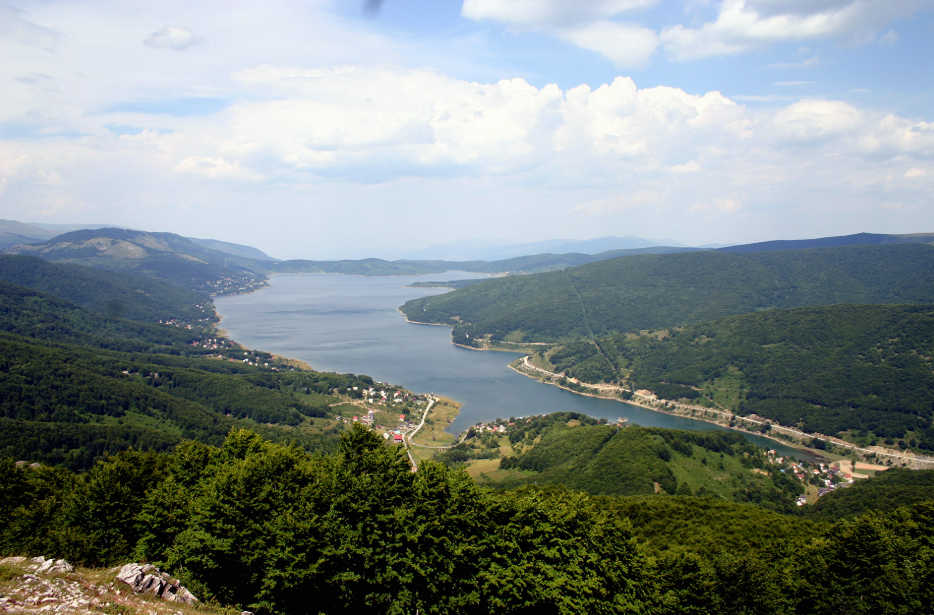 Граѓански организации бараат итно донесување закон за повторно прогласување на Маврово за национален парк
