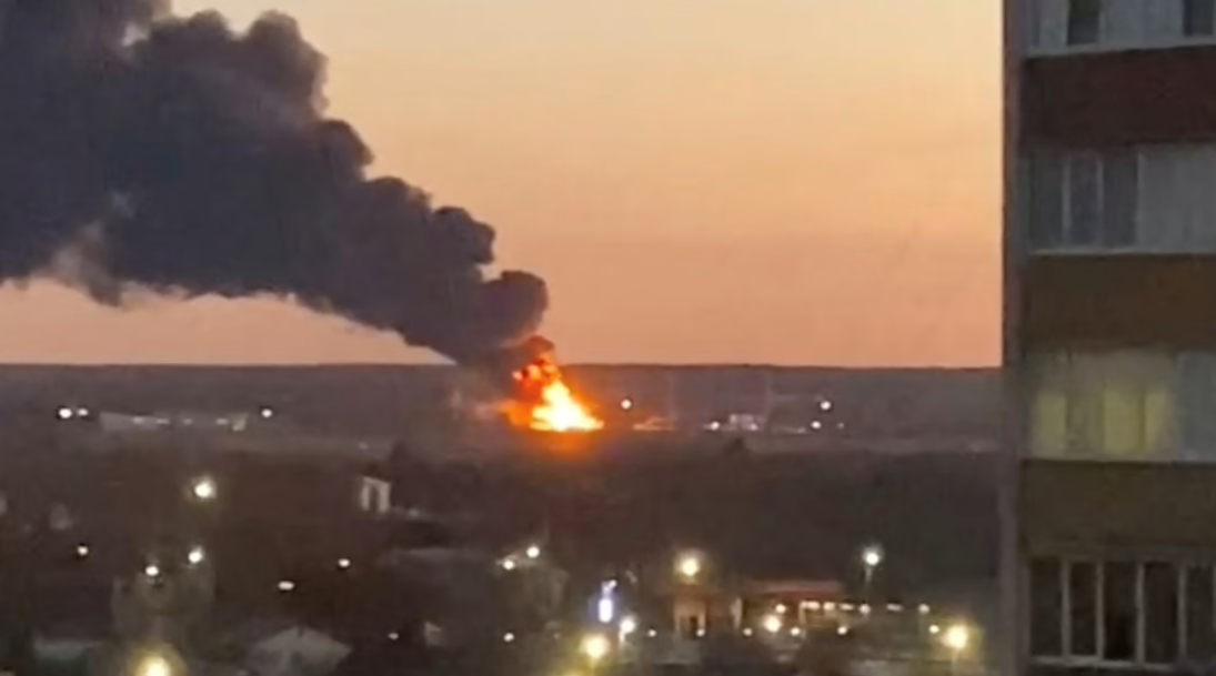 Украинците извршија жестоки напади врз Русија: Нападнати аеродроми, но и стратешки објекти