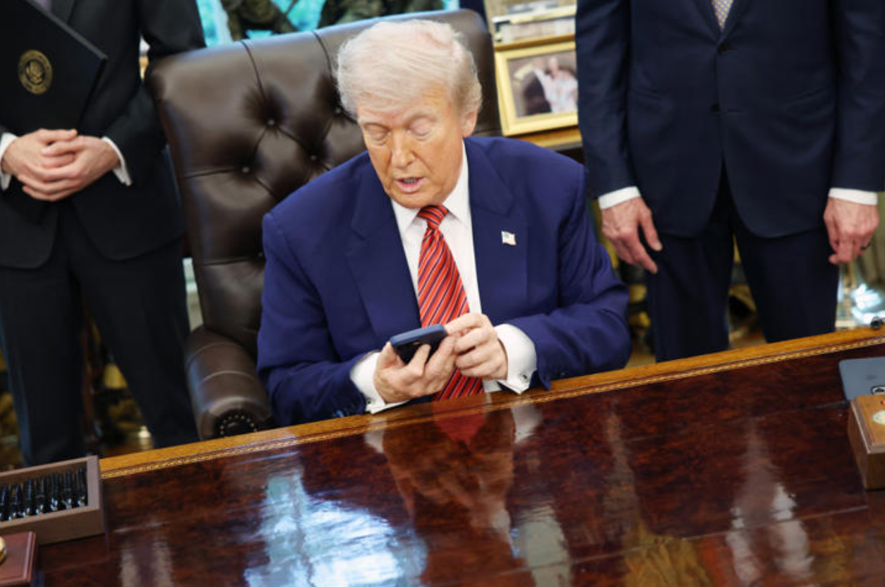 ΠΠ°ΠΊΠΎΠ² ΡΠ΅Π»Π΅ΡΠΎΠ½ ΠΊΠΎΡΠΈΡΡΠΈ Π°ΠΌΠ΅ΡΠΈΠΊΠ°Π½ΡΠΊΠΈΠΎΡ ΠΏΡΠ΅ΡΡΠ΅Π΄Π°ΡΠ΅Π» ΠΠΎΠ½Π°Π»Π΄ Π’ΡΠ°ΠΌΠΏ?