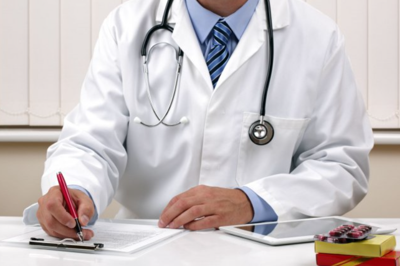 Лекарите алармираат: Не излегувајте од 11 до 17 часот