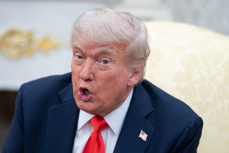 Трамп упати сериозни закани кон Маск: „Ќе има сериозни последици ако им помогне на демократите“