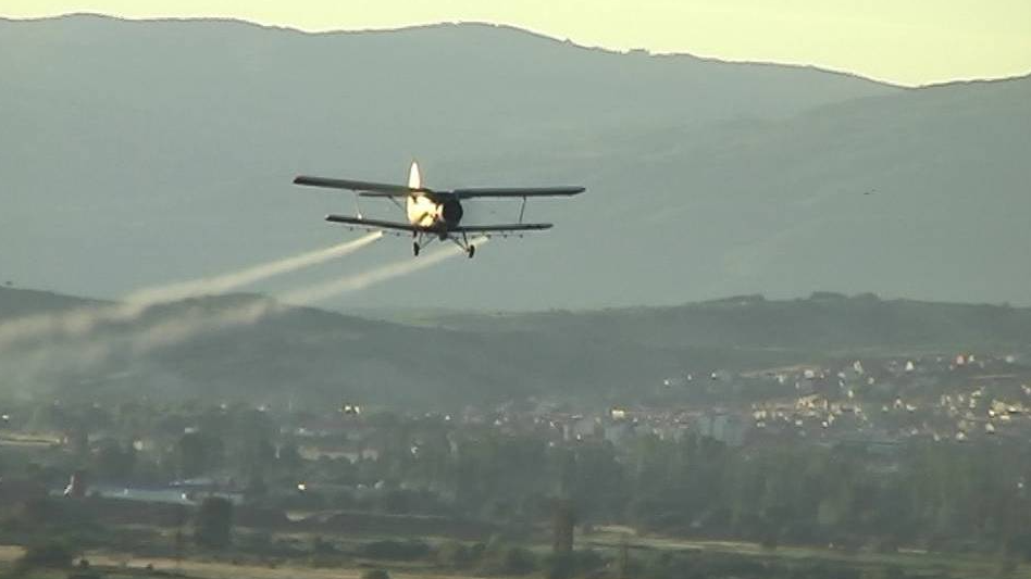 Утре ќе се изврши авионско прскање против комарци во Скопје
