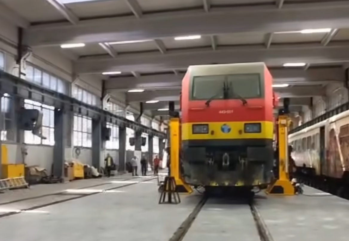 Халата на Македонски Железници која беше запуштена со години, конечно доби нов лик [ВИДЕО]