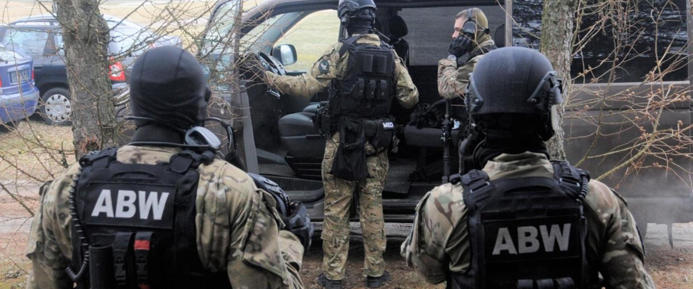 Уапсен 19-годишен Полјак под сомнение за планирање терористички напад