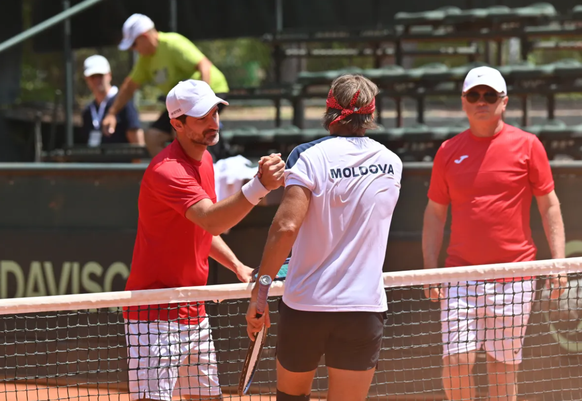 Дејвис куп: Македонија поведе против Молдавија, Мицов го донесе првиот поен