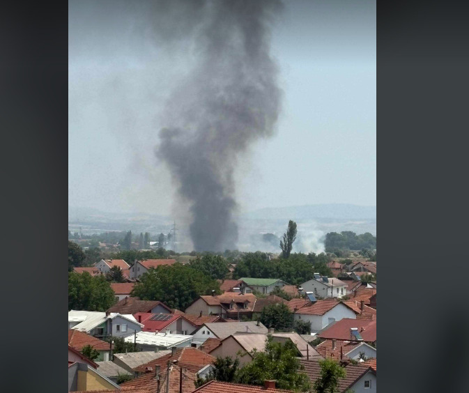 Голем пожар кај Вардариште, жителите на делови од три скопски општини без струја