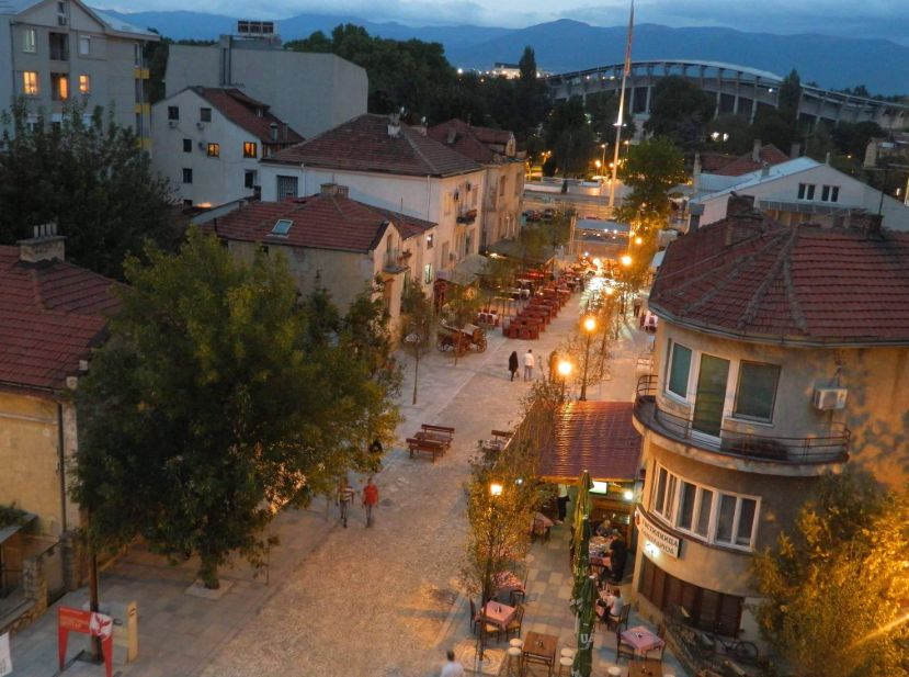 Општина Центар планира да спушти рампа за возилата во Дебар маало: Проектот би траел 6 месеци