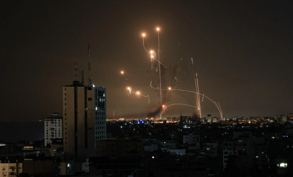 Целосна ескалација: Израел и Иран во текот на ноќта разменија интензивни воздушни напади