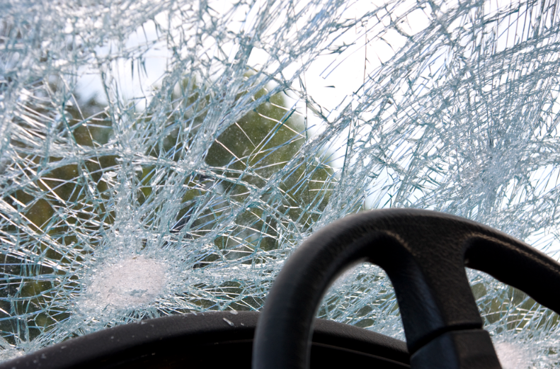 Пијан возач во кочанско со автомобил излетал од патот