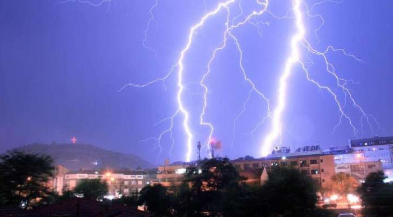 Подгответе се за невреме: Бидете крајно внимателни, доаѓаат невреме, громови и појава на град!