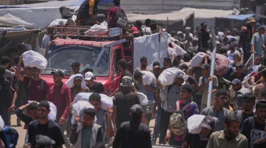 Повеќе од 50 загинати во најновите израелски напади на Појасот Газа – ги чекале камионите со хуманитарна помош