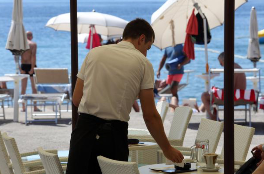 Колку заработуваат Македонците во Хрватска? Ова е најплатената сезонска работа на море