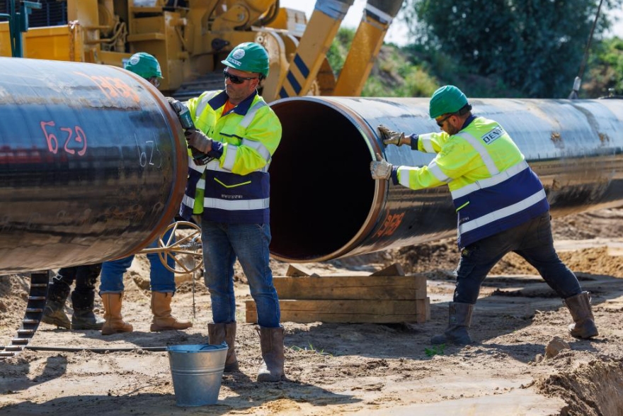 ЕУ ќе стави крај на увозот на руски гас и нафта до 2028 година