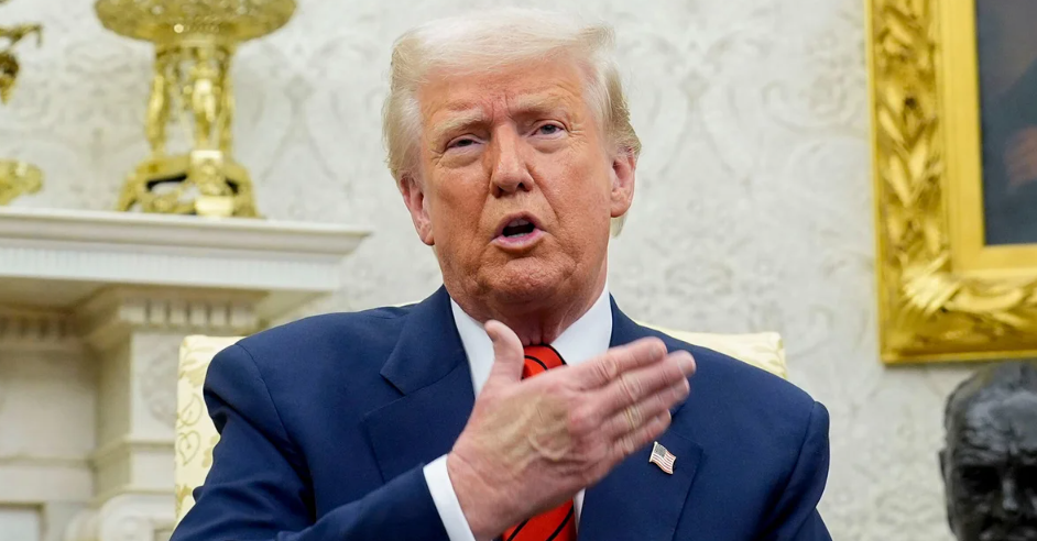 Трамп неодреден околу можен напад врз Иран: „Можеби ќе го направам тоа, можеби нема“