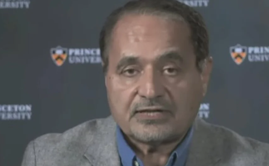 Поранешен ирански преговарач: „По израелските напади, Иран веројатно ќе направи нуклеарна бомба“