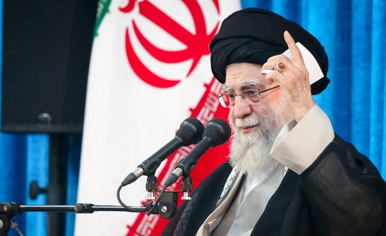 Хамнеи се подготвува за израелски атентат: Именувал тројца можни наследници во случај да загине