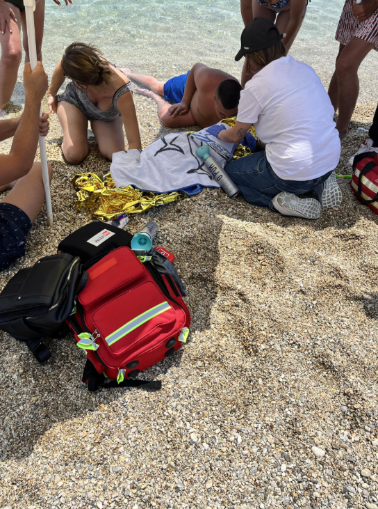 4-годишно девојче од Македонија доживеало срцев застој додека се капело во морето во Грција, имала среќа да биде спасена