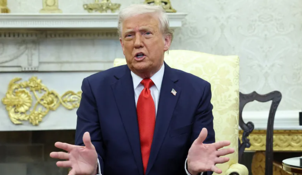 Трамп ги смирува тензиите: Израел ги повлекува авионите, нема да бидат извршени напади врз Иран