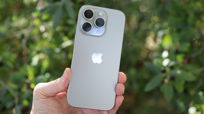 iPhone 17 Pro пристигнува со револуционерна промена – погледнете како ќе изгледа [ФОТО]