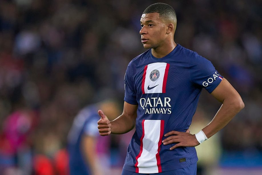 Мбапе го тужи ПСЖ поради морално злоставување и долг од 55 милиони евра