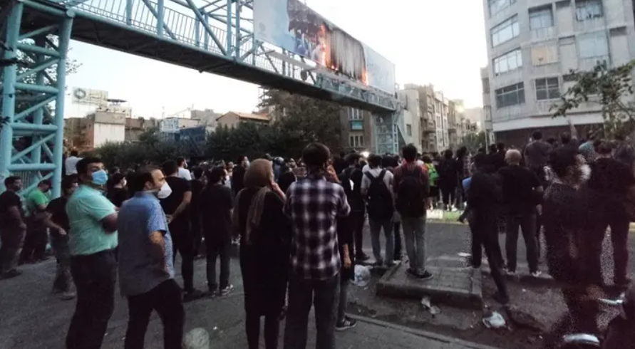 Иран на работ на параноја? Масовни погубувања, апсења и кампања на страв по конфликтот со Израел