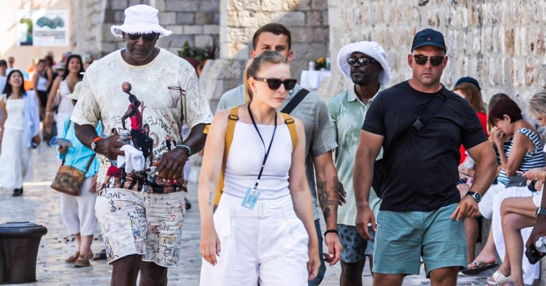 Мајкл Џордан во прошетка низ Дубровник – легендата ужива на јадранското крајбрежје