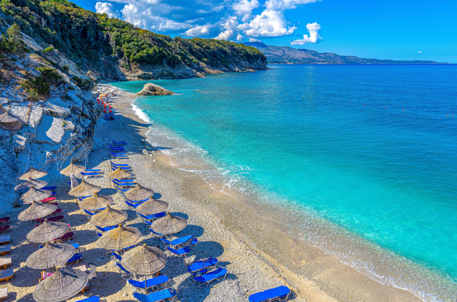 Луди цени: Погледнете што се можете да купите за 10 евра на одмор во Албанија