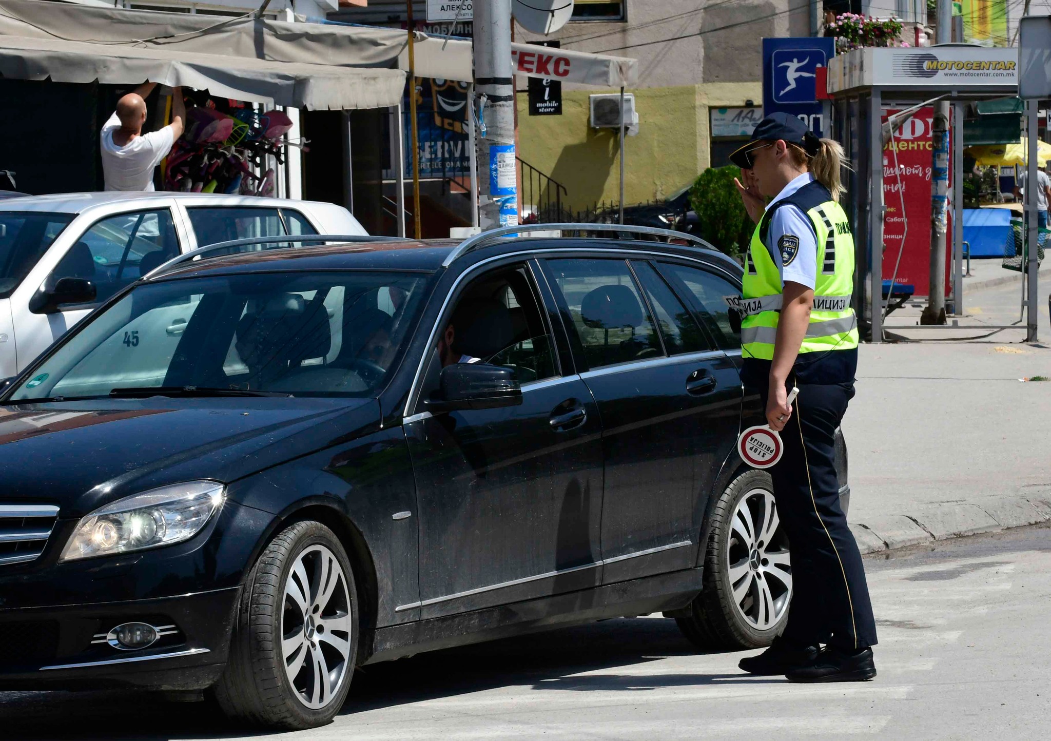 Од 902 сообраќајни прекршоци вчера, 148 без возачка дозвола