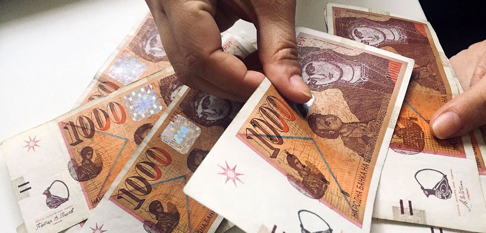 Жена од Скопје изгубила над еден милион денар поради само еден повик – внимавајте на оваа измама